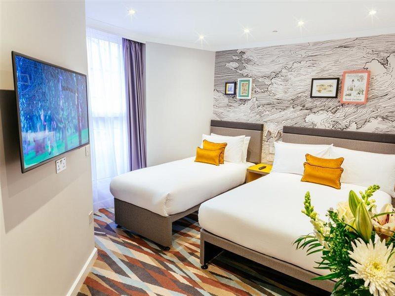 Oliver Plaza Hotel London Ngoại thất bức ảnh